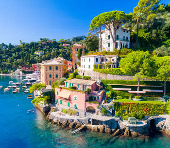 Individuals moving to live in Italy